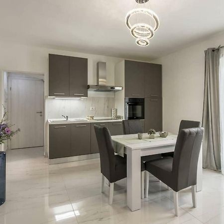 Royal Silver Apartment Vodice Esterno foto