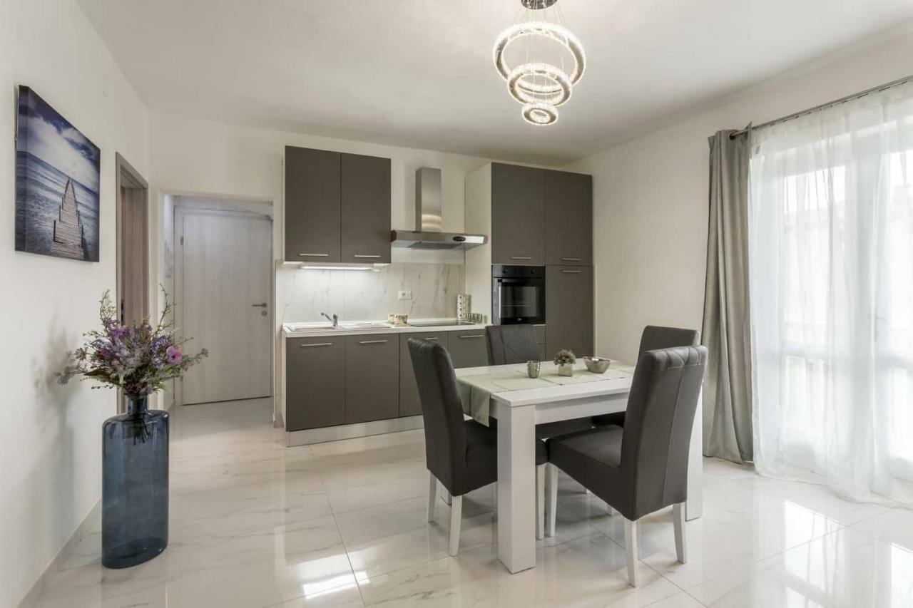 Royal Silver Apartment Vodice Esterno foto